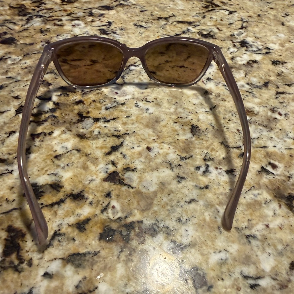 Stylish Brown Sunglasses - Picture 2 of 5